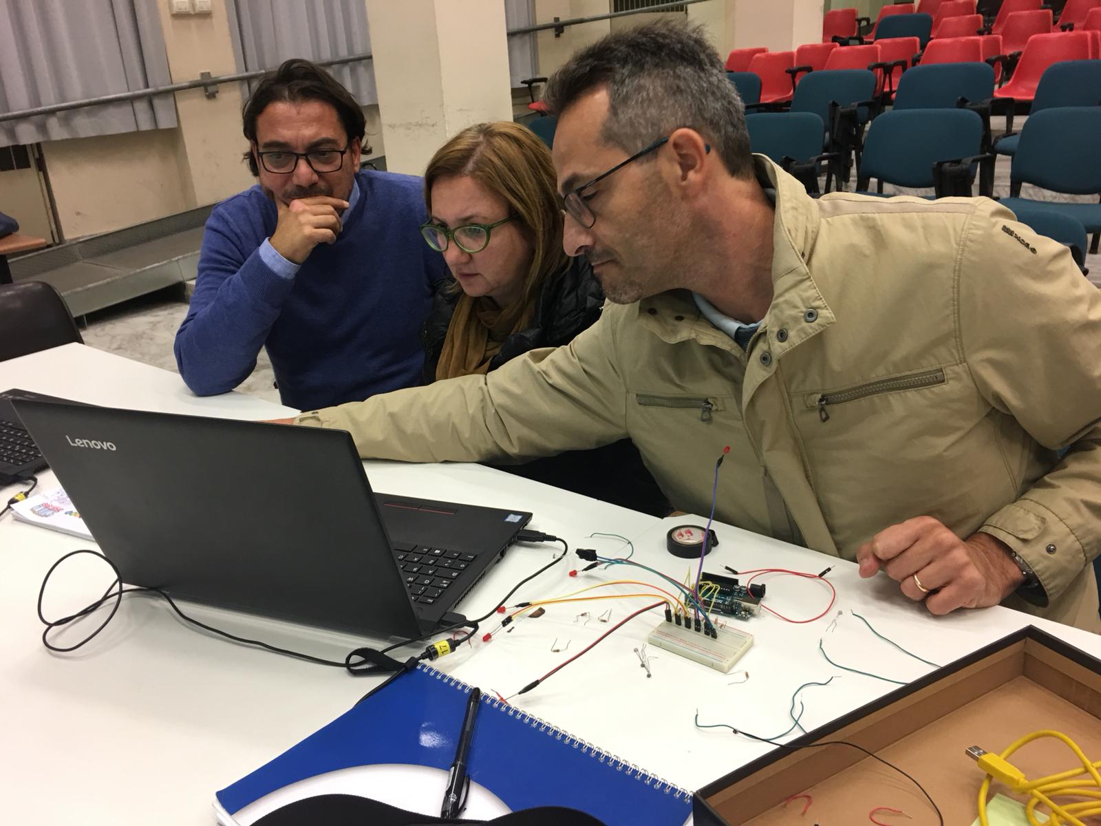 SI E' CONCLUSO IERI IL CORSO FABLAB ALL'INSEGNA DELLE COMPETENZE APPLICATE ALLA FANTASIA