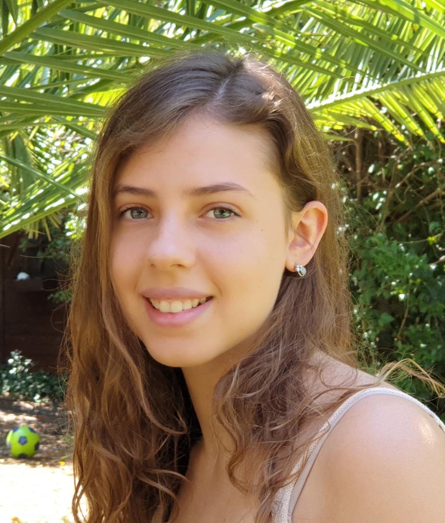 NICOLE, STUDENTESSA DEI RECORD: TUTTI 10 IN PAGELLA