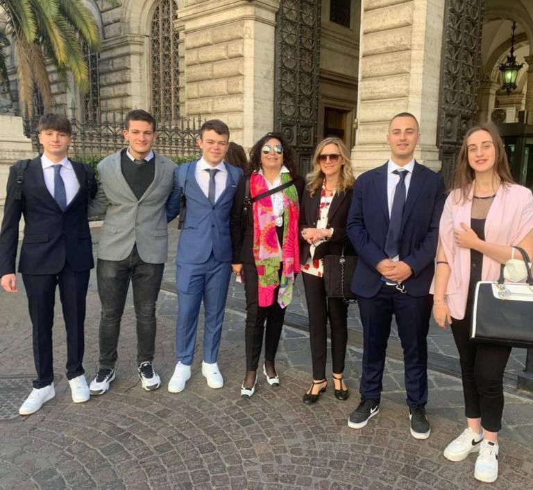 I RAGAZZI DEL TECNICO ECONOMICO IN FINALE NAZIONALE AI GENERATION EURO STUDENTS' AWARD