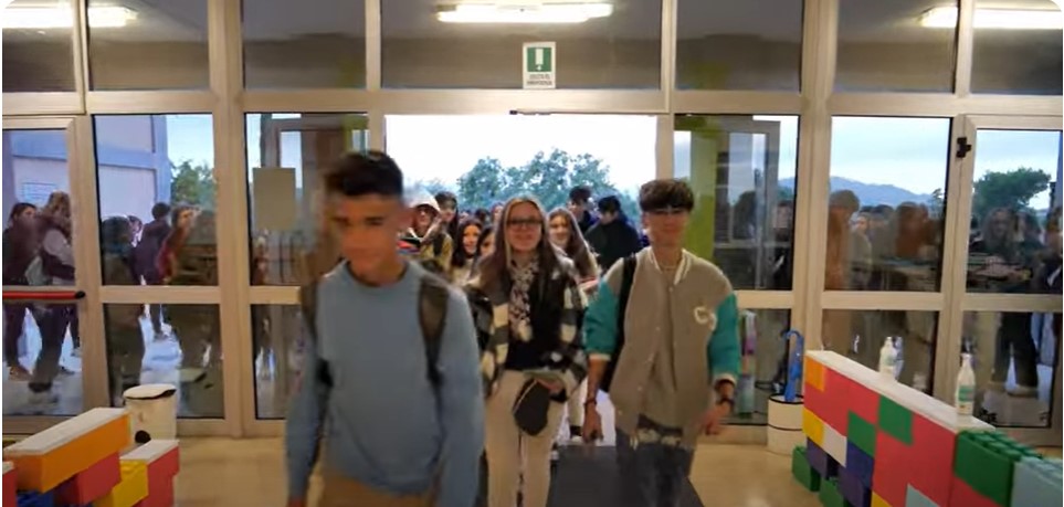 Saluti delle autorità agli studenti e a tutta la comunità scolastica per l'inizio anno scolastico 2023/2024